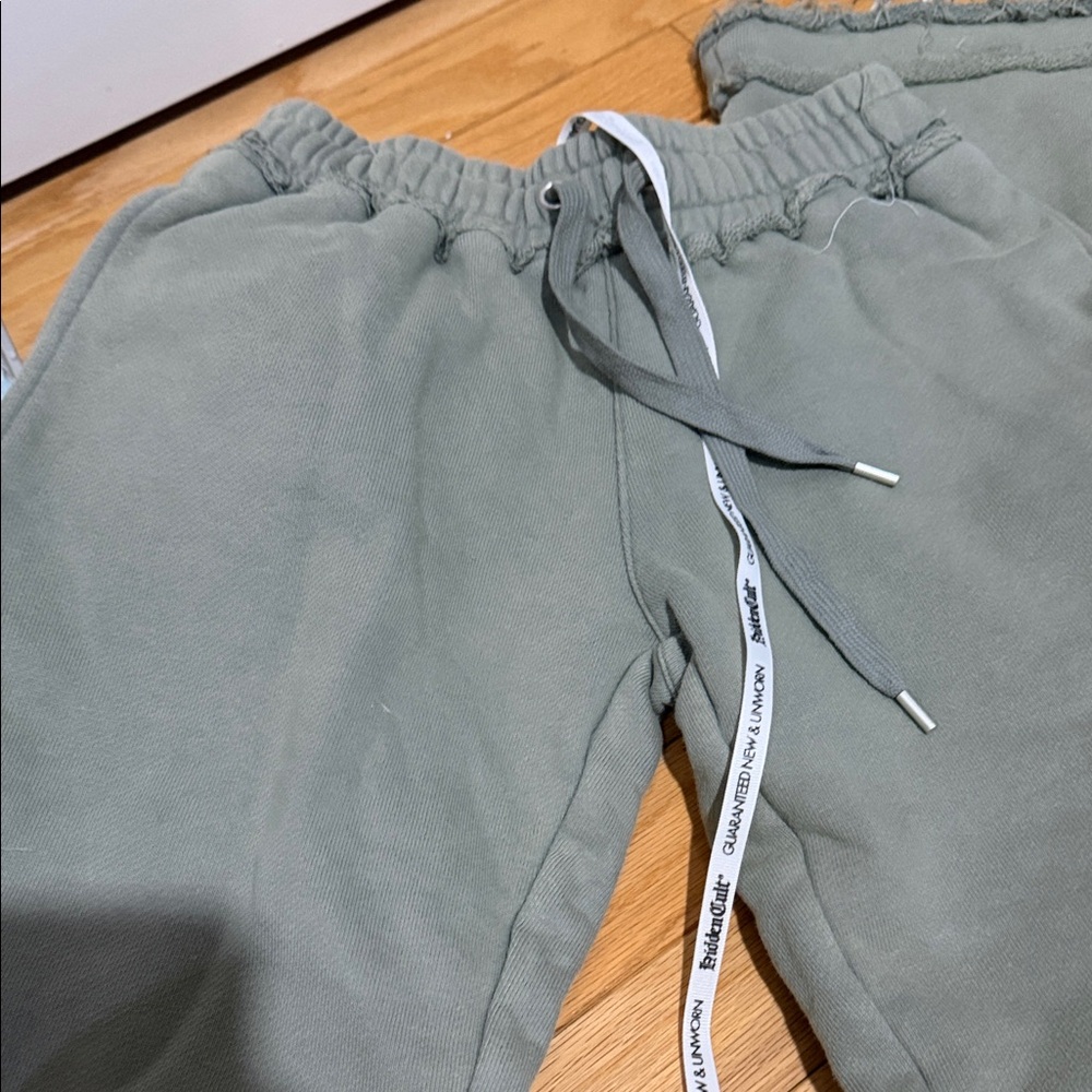 Hidden cult Joggers with Pink Accents XS brand New in pair - Picture 6 of 17